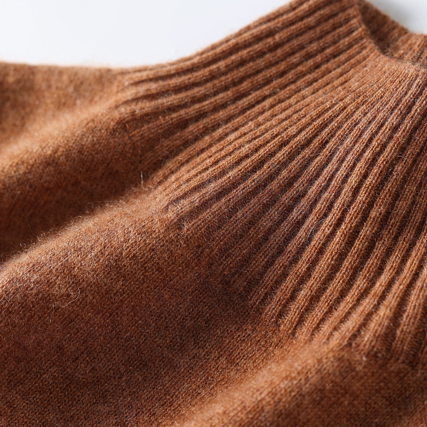 Tazi Sweater Brown